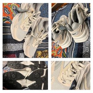 Reebok Light Gray and Cream Athletic Shoes